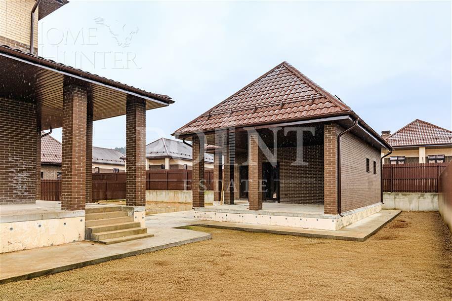 2-этажный коттедж 241 м² без отделки