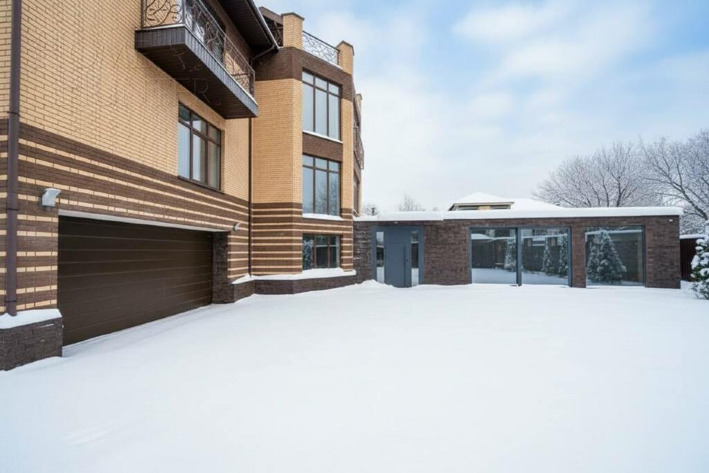 3-этажный коттедж 1 141 м² с отделкой