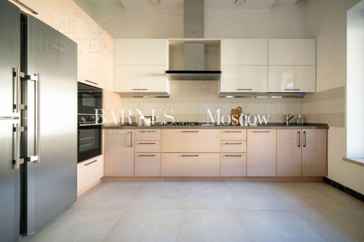 2-этажный коттедж 593 м² с отделкой