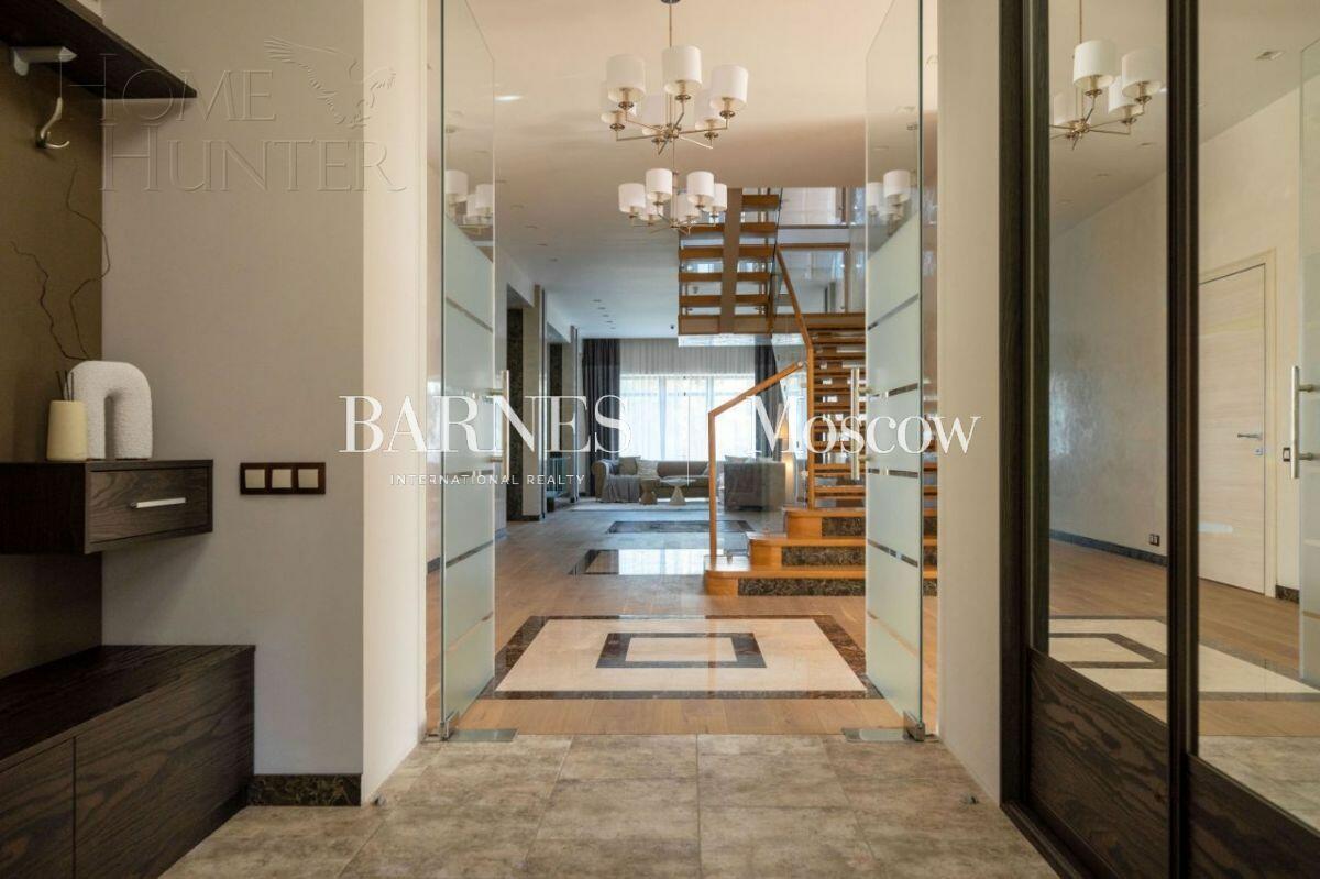 2-этажный коттедж 593 м² с отделкой