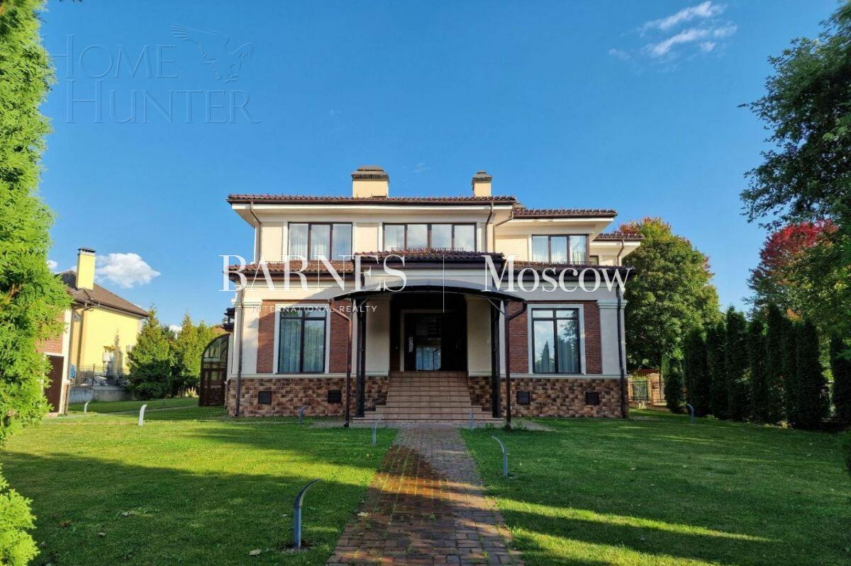 2-этажный коттедж 593 м² с отделкой