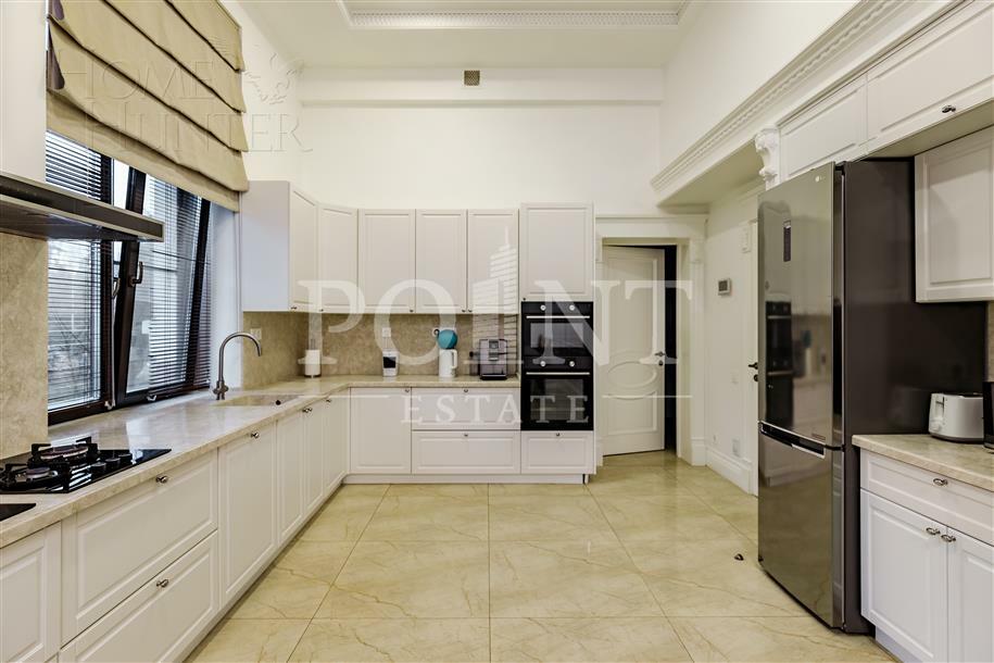 2-этажный коттедж 1 667 м² с отделкой