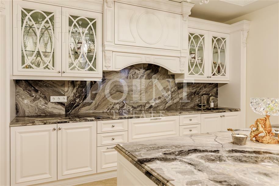 2-этажный коттедж 1 667 м² с отделкой