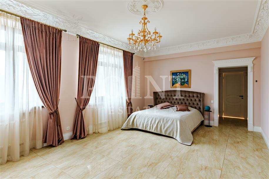 2-этажный коттедж 1 667 м² с отделкой