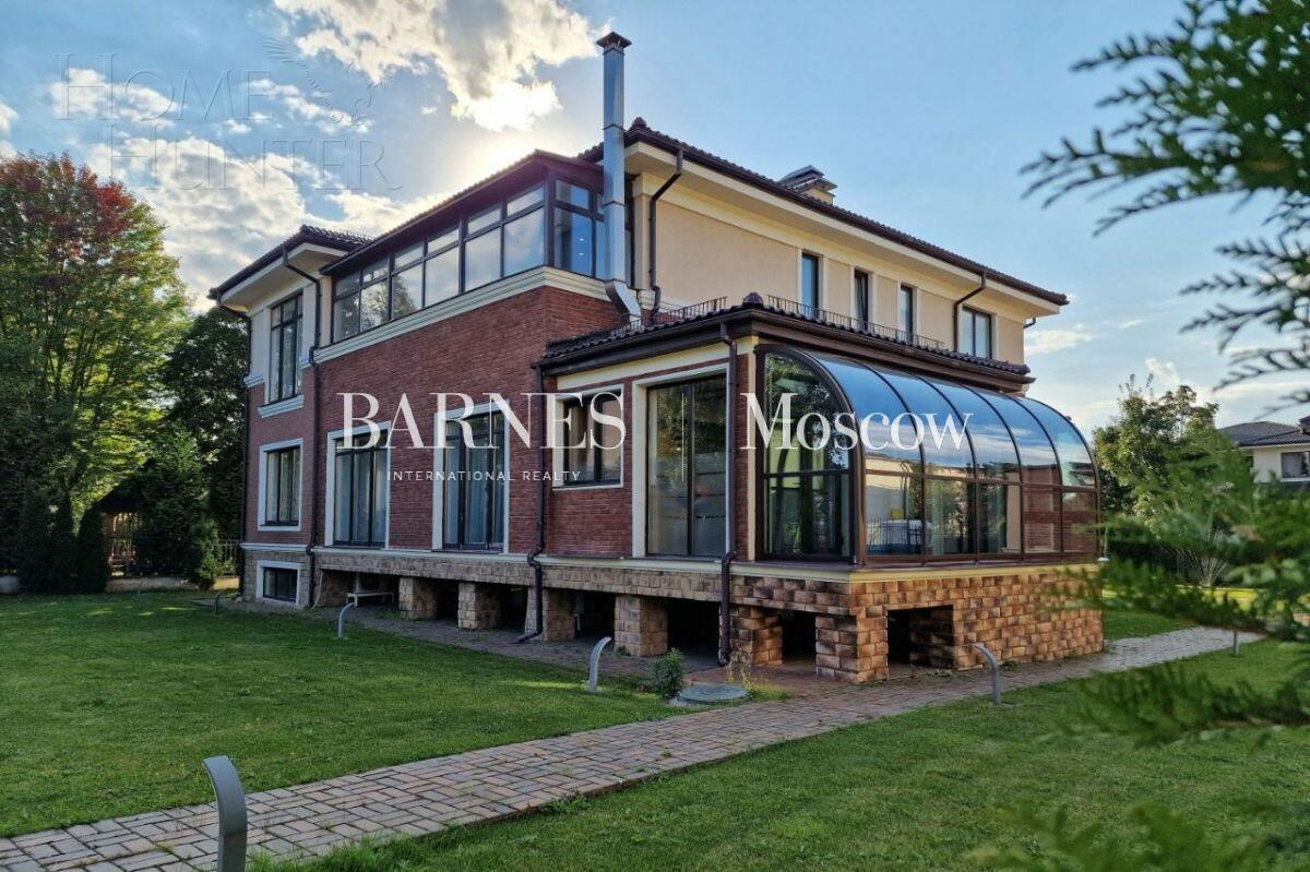 2-этажный коттедж 593 м² с отделкой