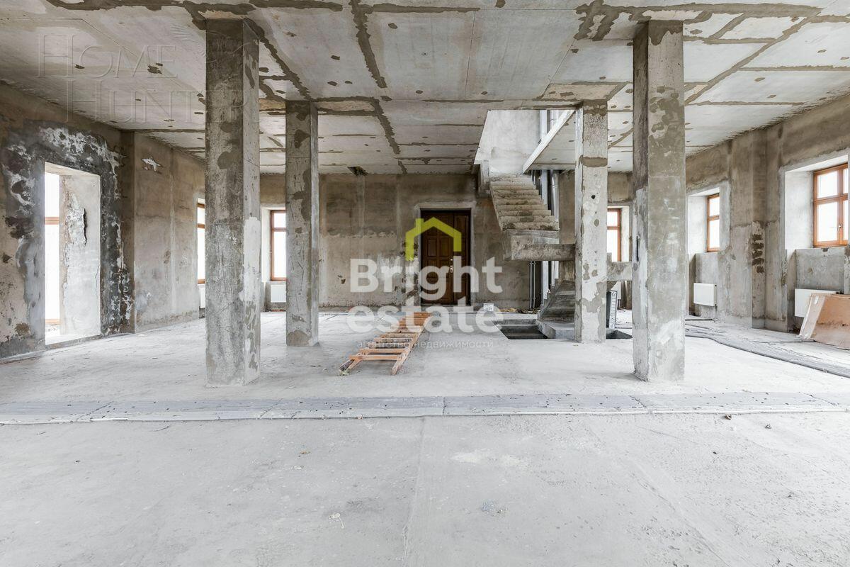 2-этажный коттедж 688 м² без отделки