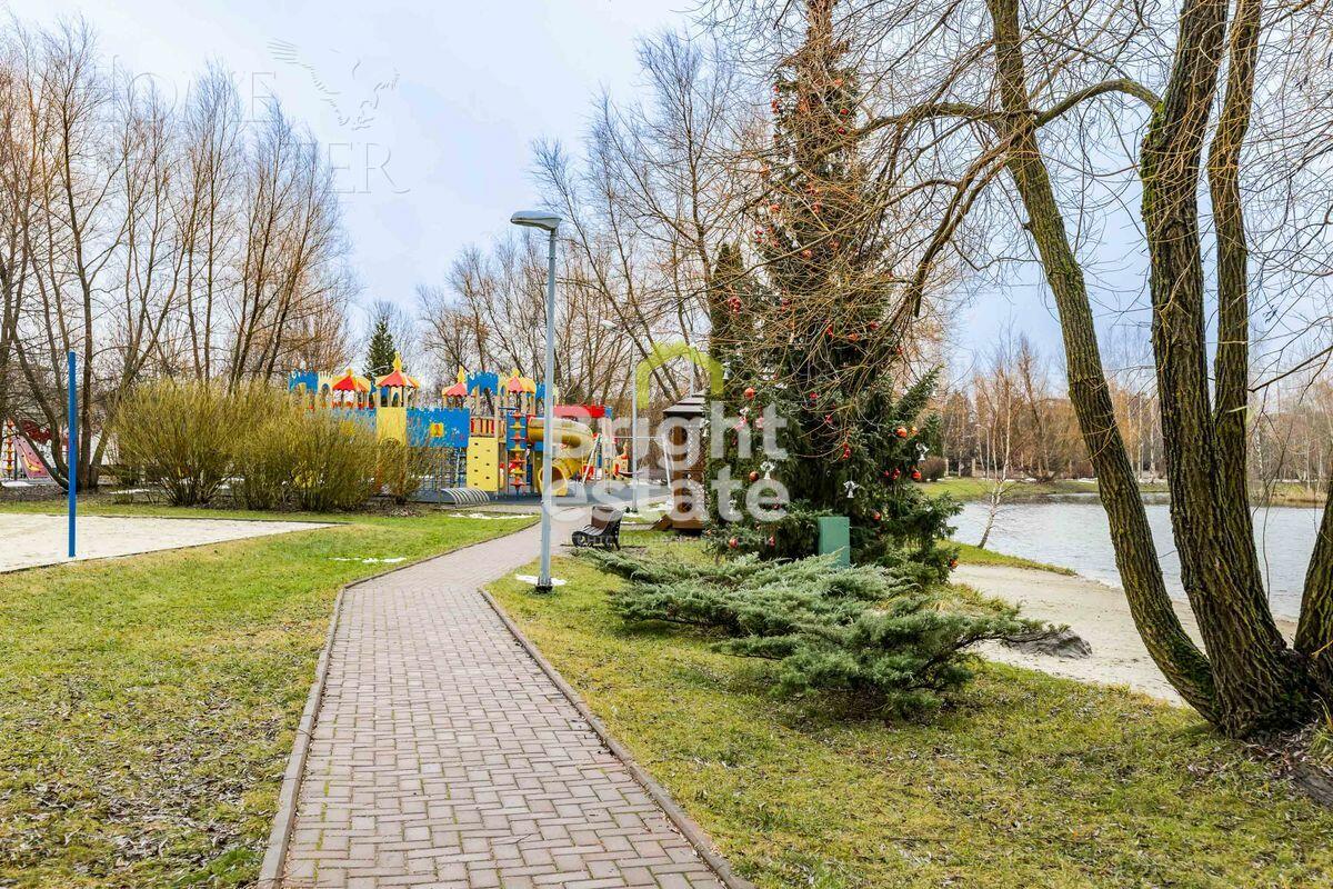 2-этажный коттедж 680 м² без отделки