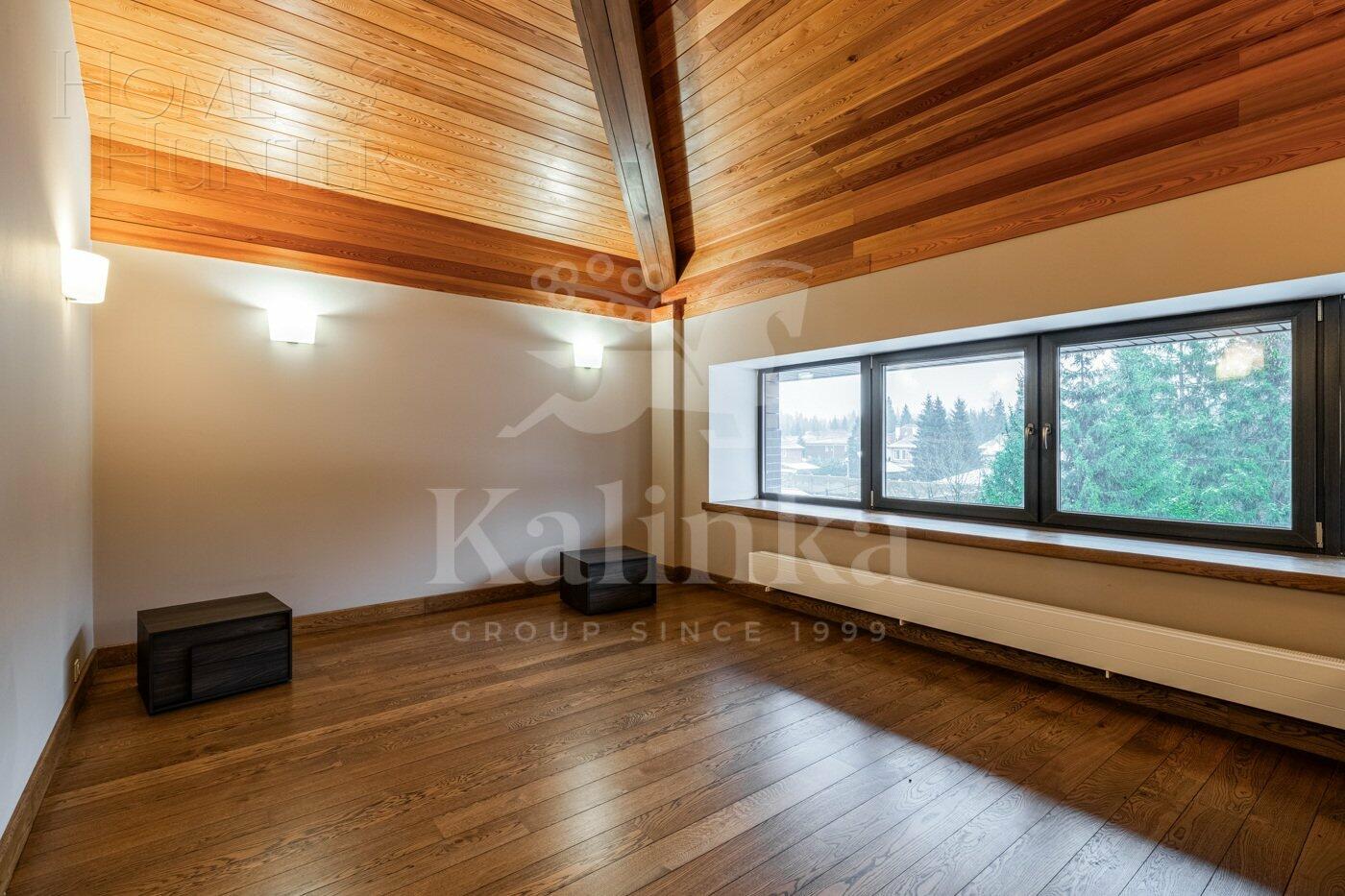 3-этажный коттедж 1 357.9 м² с отделкой