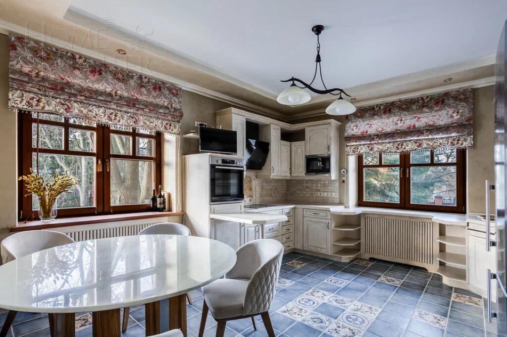 2-этажный коттедж 490 м² с отделкой