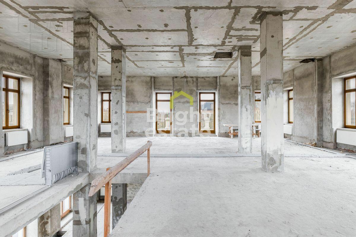 2-этажный коттедж 688 м² без отделки