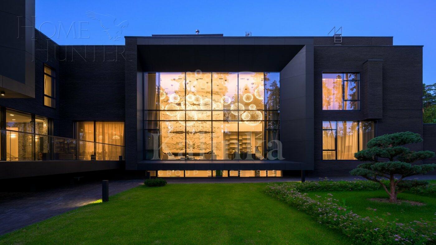 3-этажный коттедж 1 848 м² с отделкой