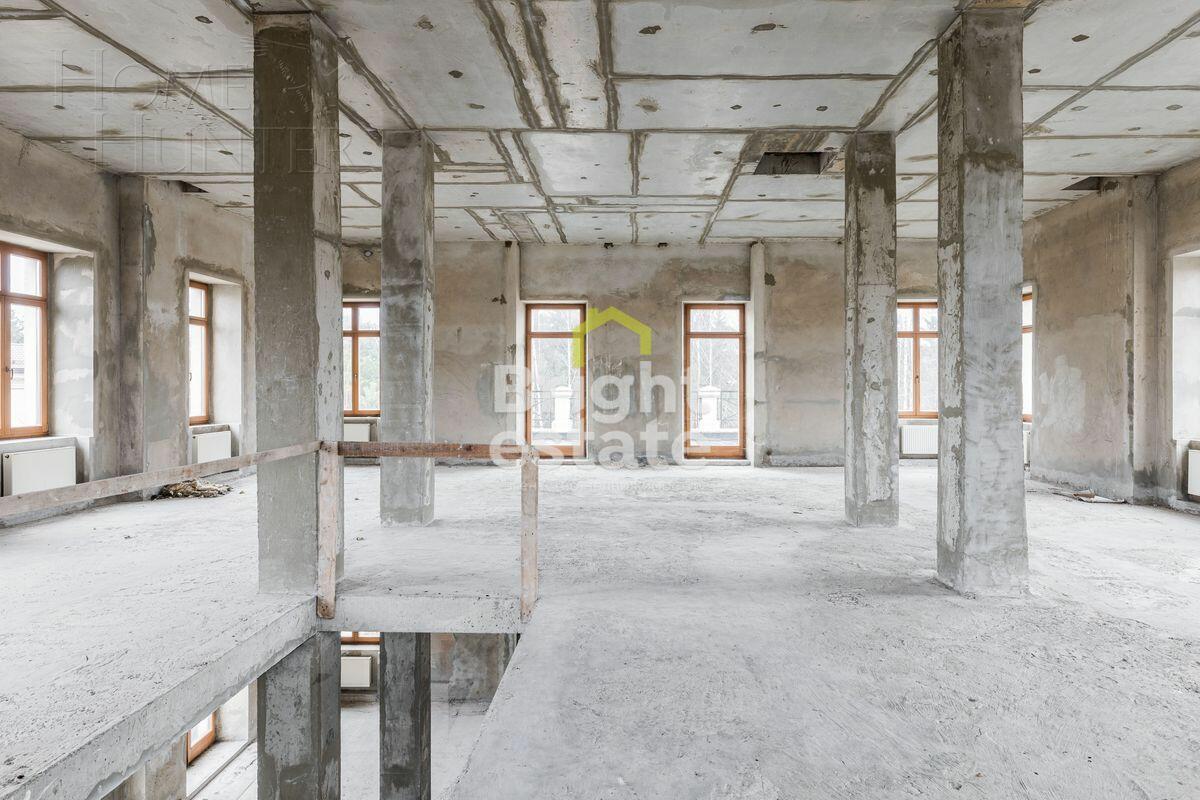 2-этажный коттедж 680 м² без отделки