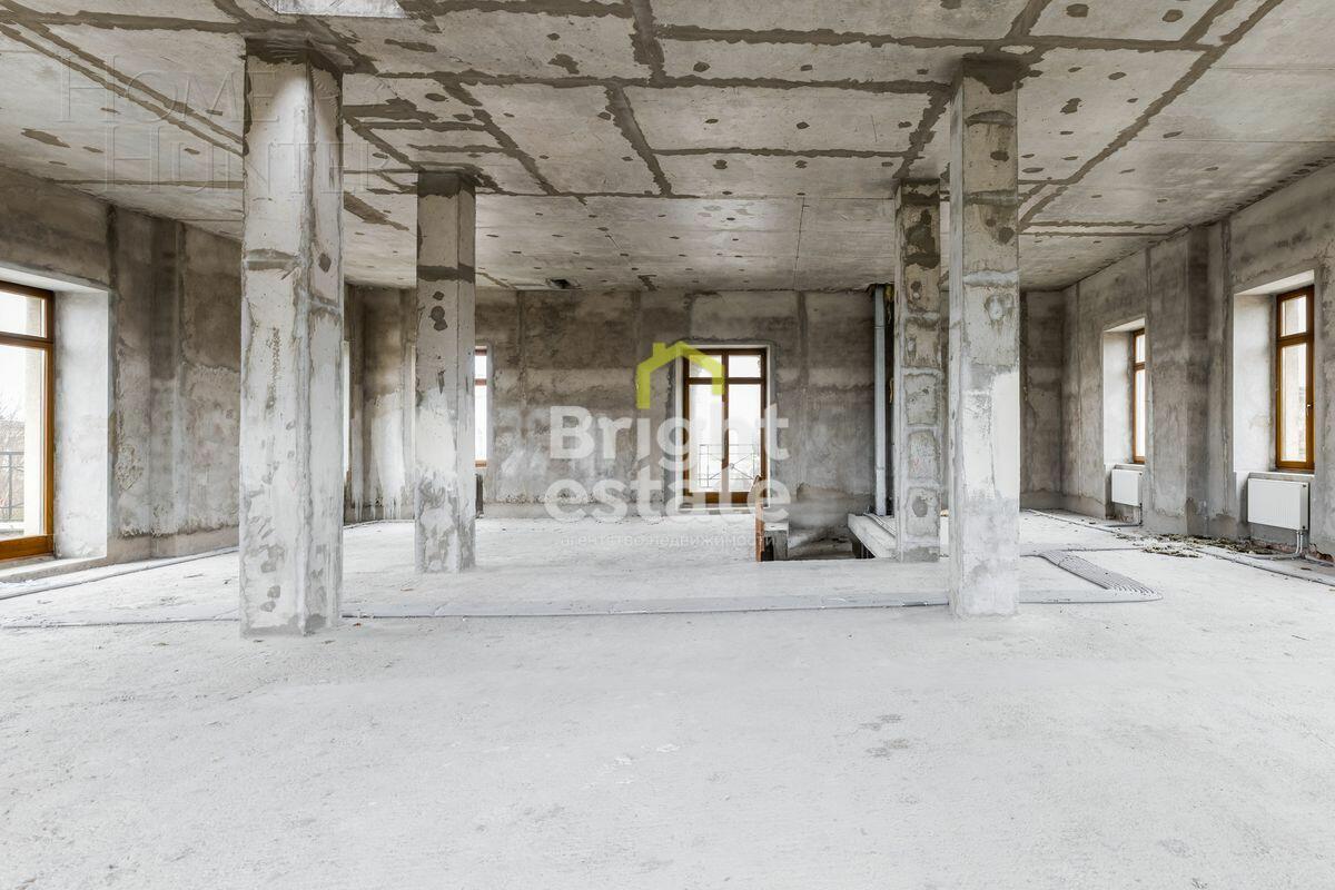 2-этажный коттедж 688 м² без отделки