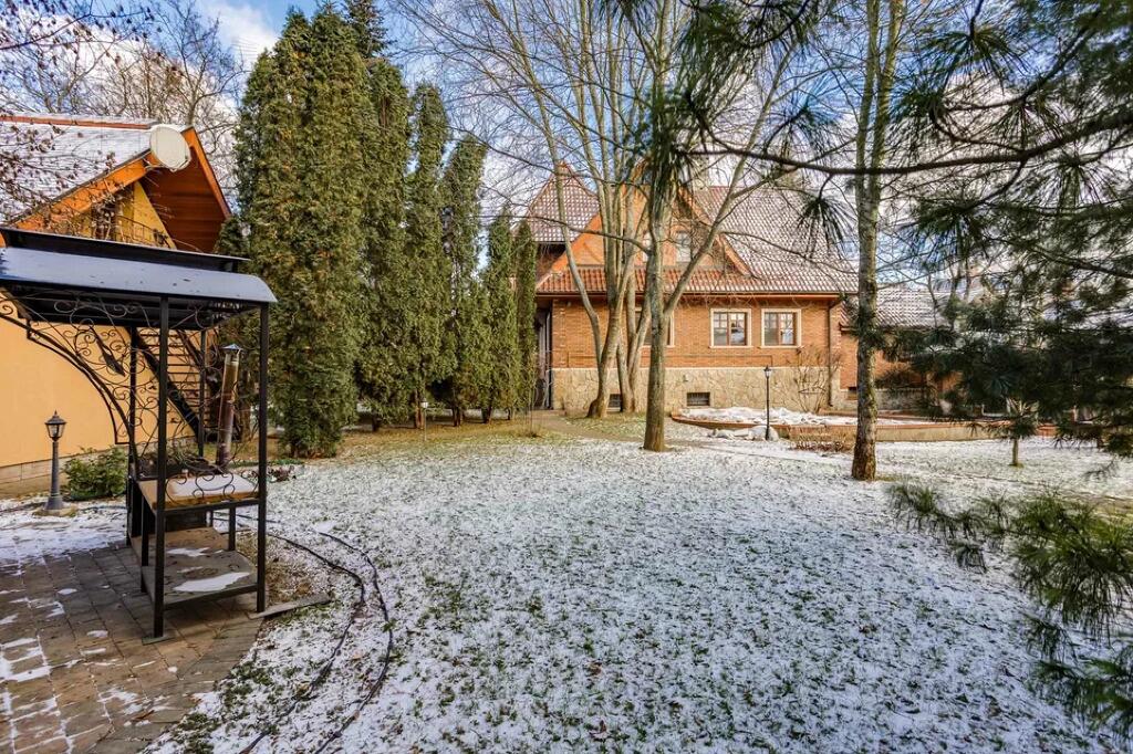 2-этажный коттедж 490 м² с отделкой