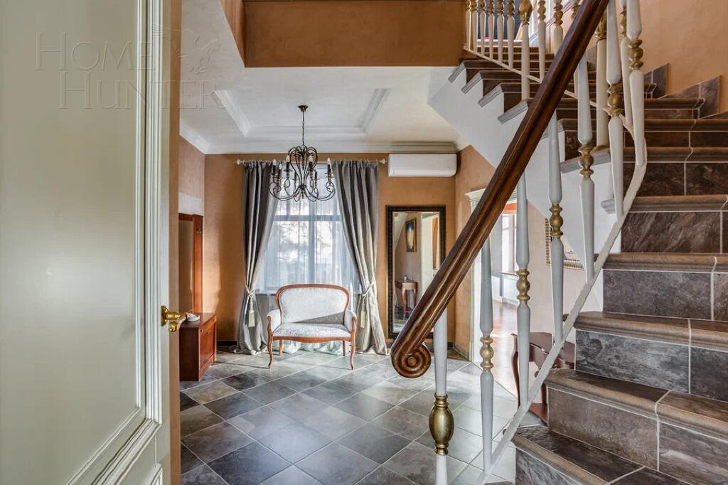 2-этажный коттедж 490 м² с отделкой