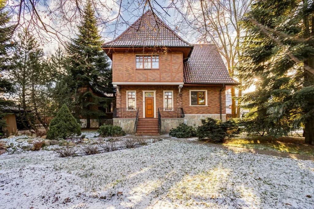 2-этажный коттедж 490 м² с отделкой