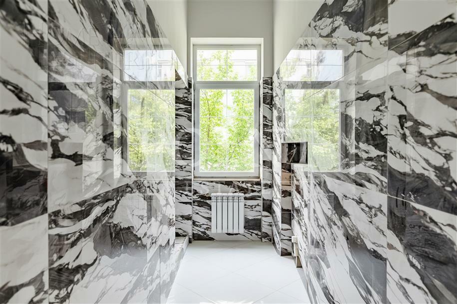 КОТТЕДЖ 1 018 м² с отделкой