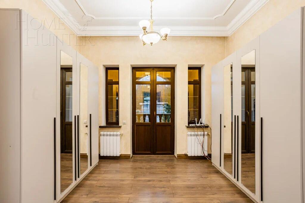 2-этажный коттедж 700 м² с отделкой