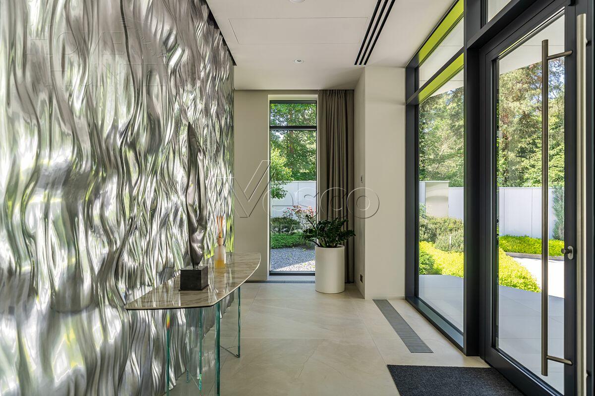 2-этажный коттедж 800 м² с отделкой