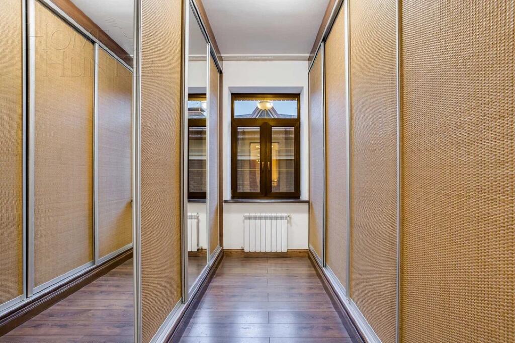 2-этажный коттедж 700 м² с отделкой
