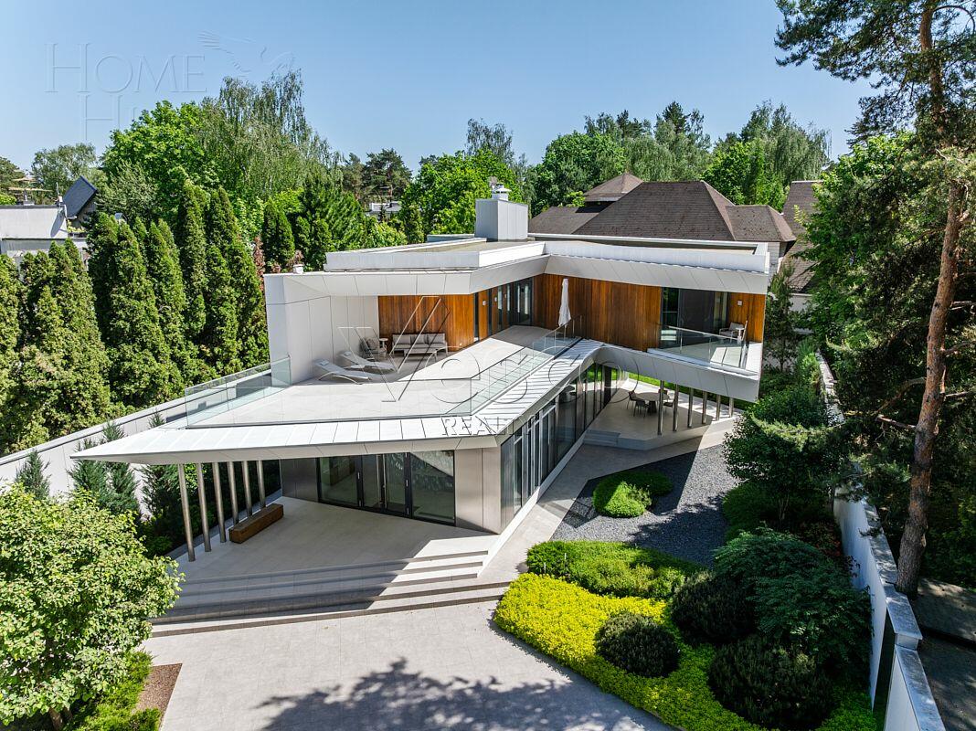 2-этажный коттедж 800 м² с отделкой