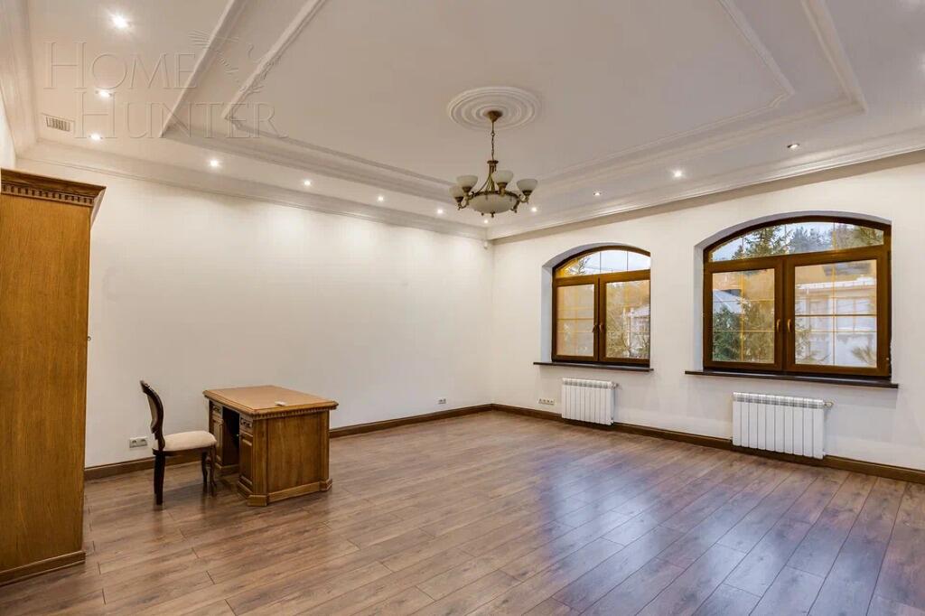 2-этажный коттедж 700 м² с отделкой