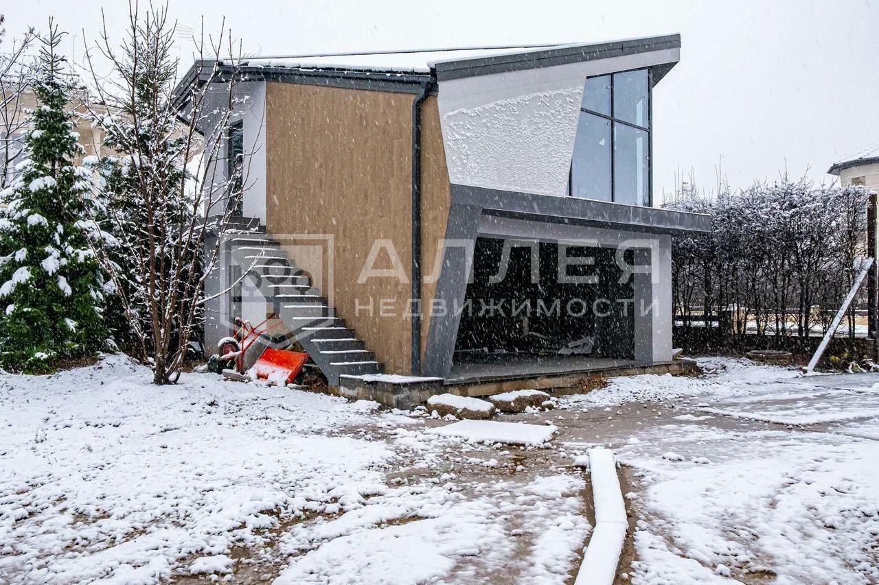 2-этажный коттедж 1 064 м² без отделки