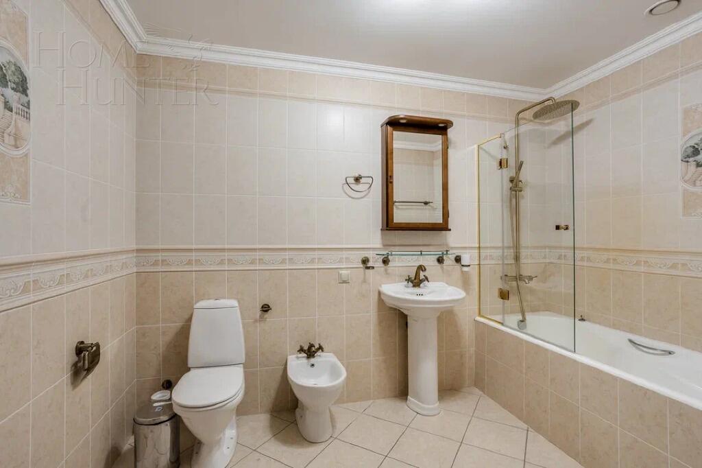 2-этажный коттедж 700 м² с отделкой