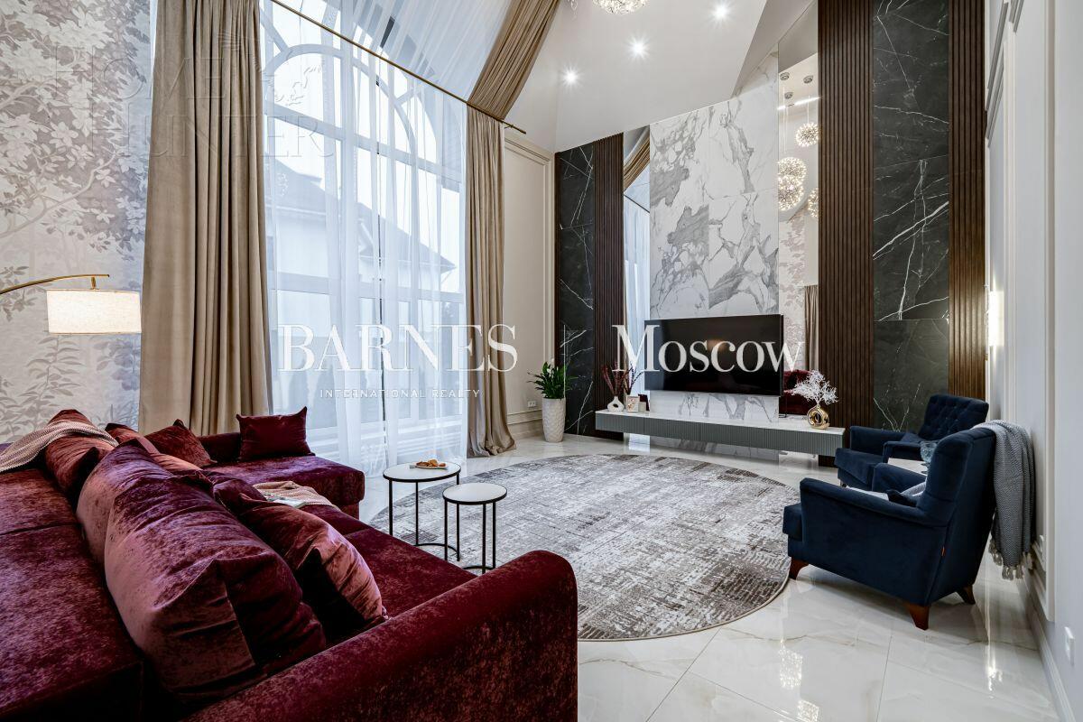 2-этажный коттедж 550 м² с отделкой