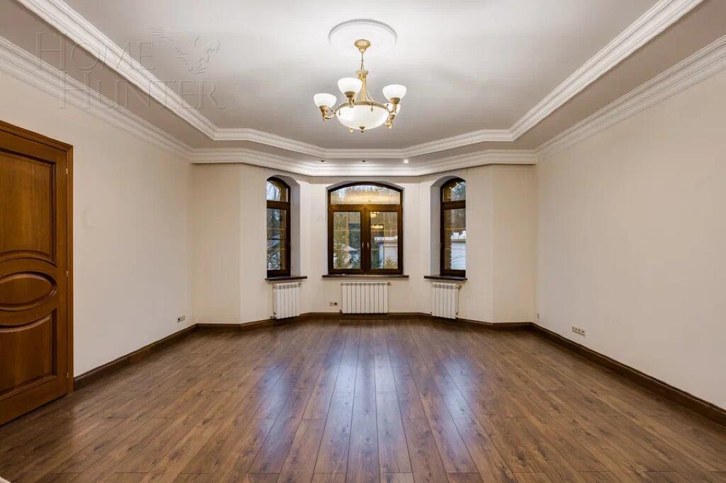 2-этажный коттедж 700 м² с отделкой