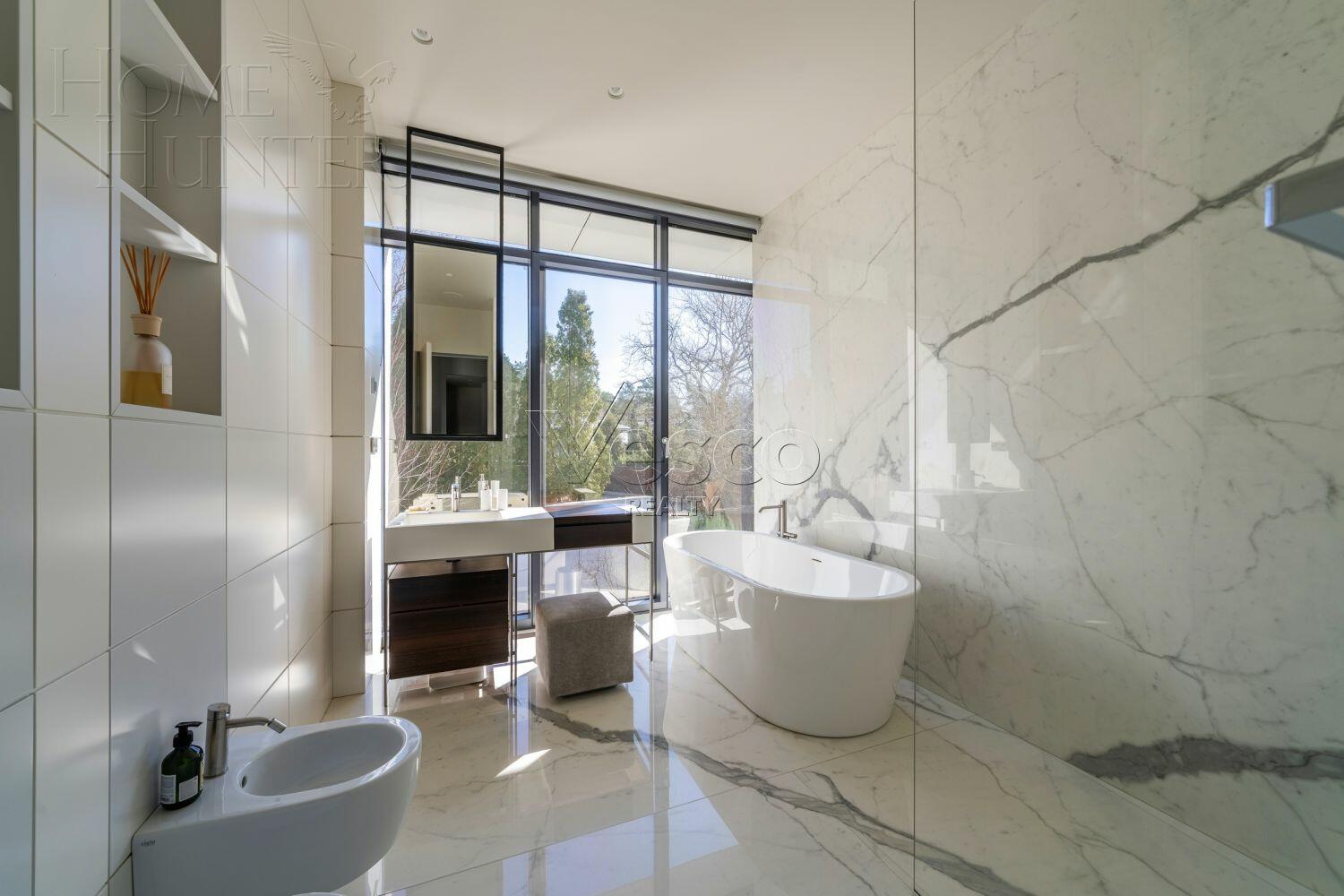 2-этажный коттедж 800 м² с отделкой