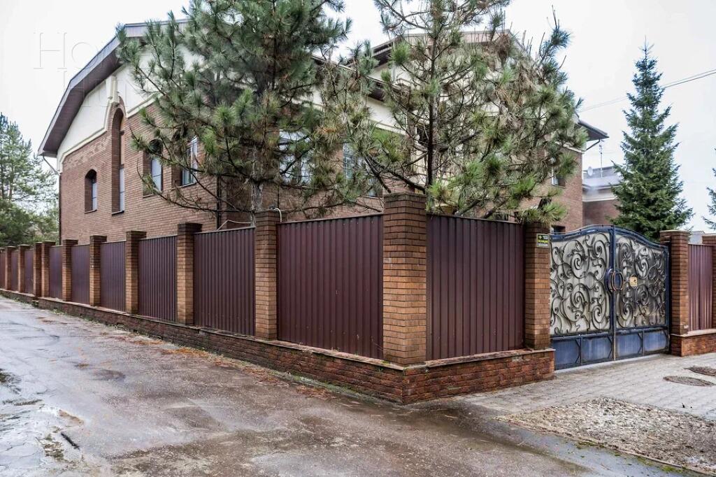 2-этажный коттедж 700 м² с отделкой