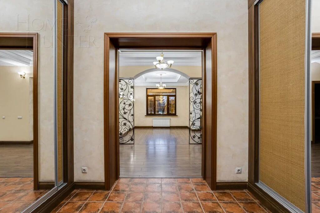 2-этажный коттедж 700 м² с отделкой