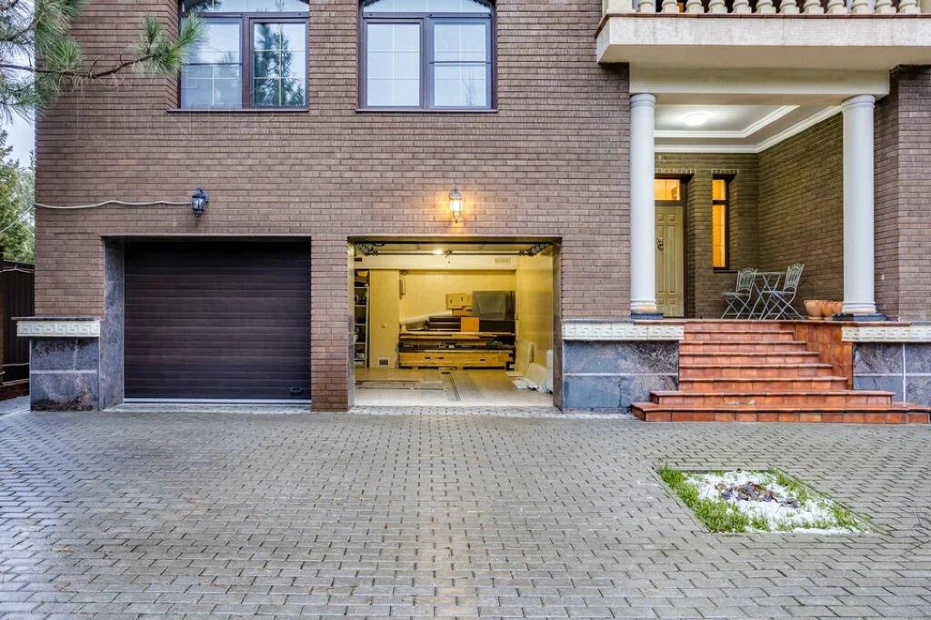 2-этажный коттедж 700 м² с отделкой