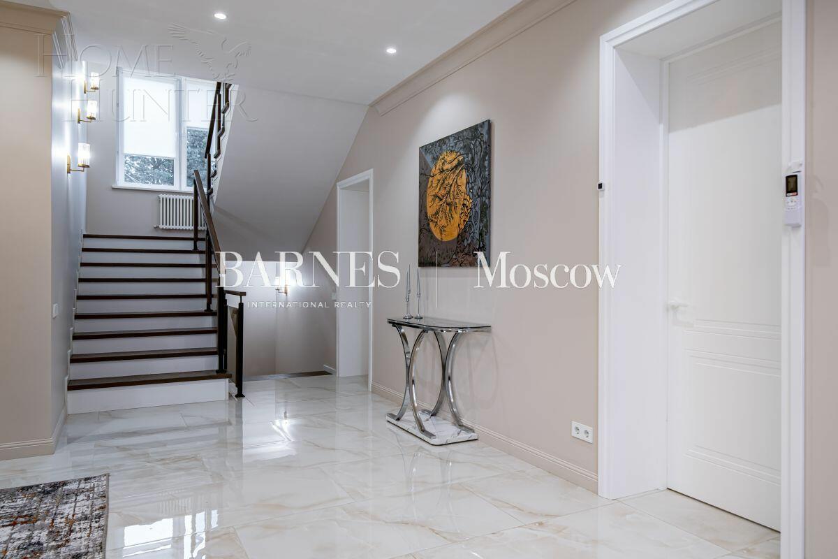 2-этажный коттедж 550 м² с отделкой