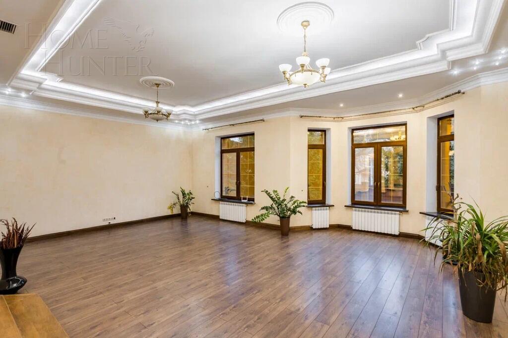 2-этажный коттедж 700 м² с отделкой