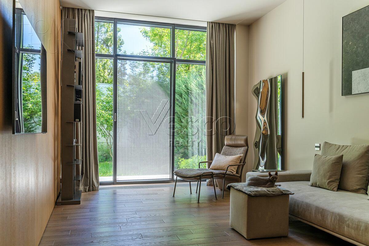 2-этажный коттедж 800 м² с отделкой