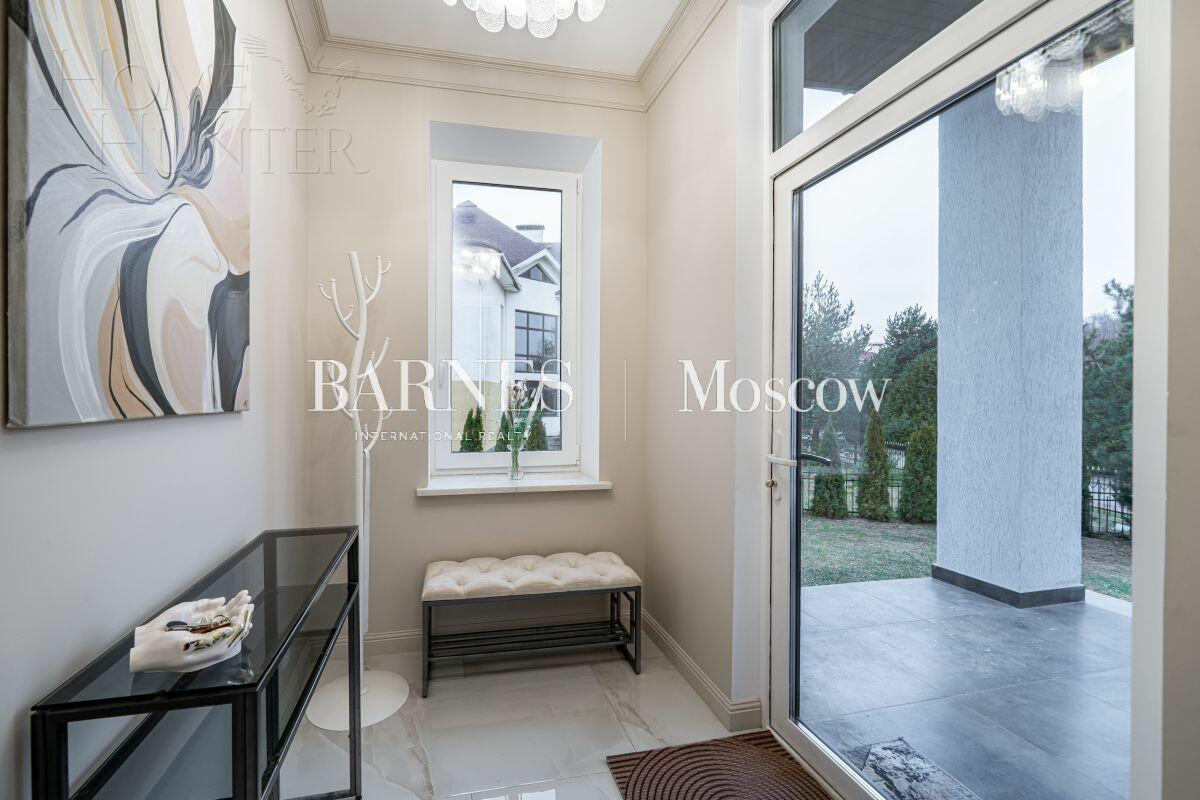 2-этажный коттедж 550 м² с отделкой