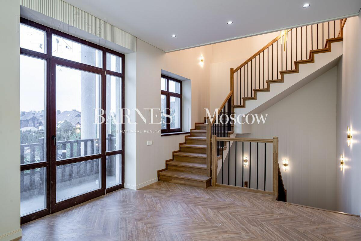 2-этажный коттедж 588 м² с отделкой