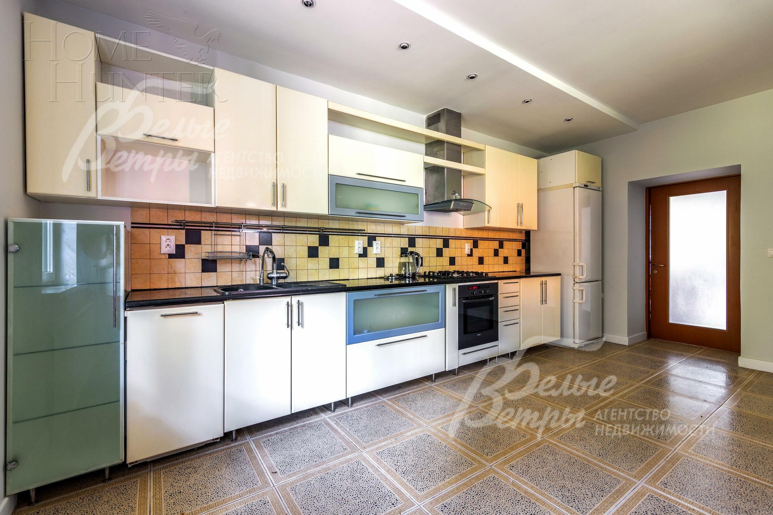 2-этажный коттедж 370 м² с отделкой