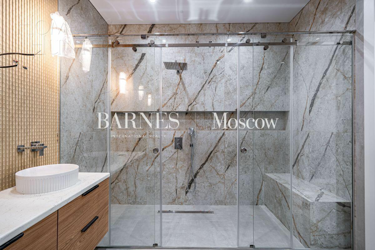 2-этажный коттедж 588 м² с отделкой