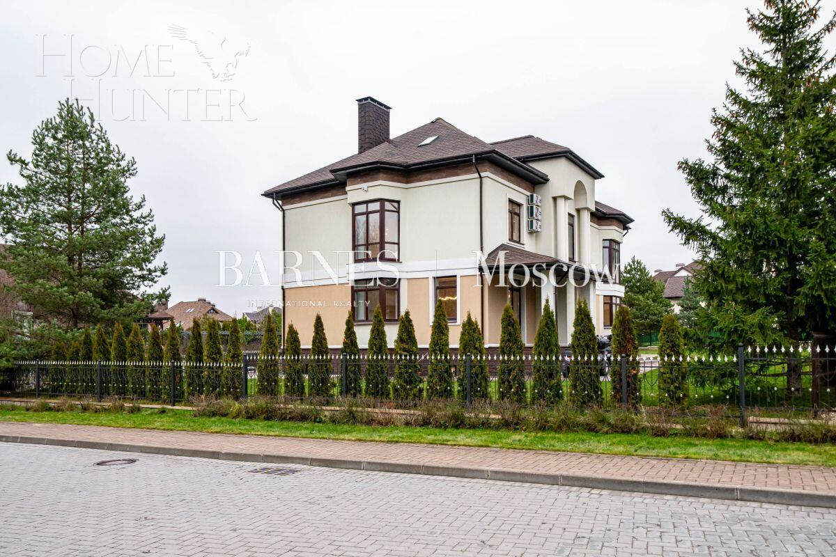 2-этажный коттедж 588 м² с отделкой