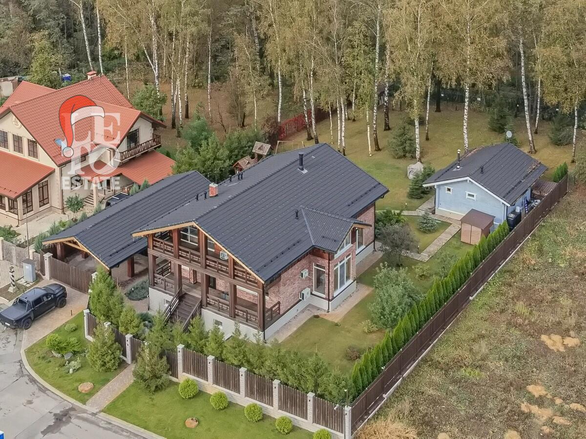 2-этажный коттедж 650 м² с отделкой