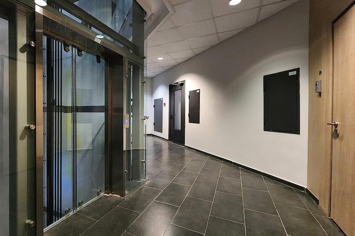 4-КОМН. КВАРТИРА С ОТДЕЛКОЙ 132.5 М² НА 4 ЭТАЖЕ