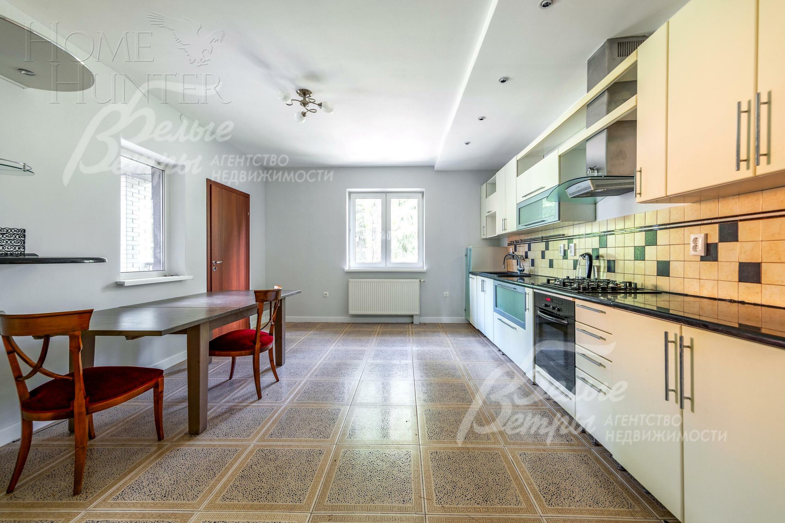 2-этажный коттедж 370 м² с отделкой