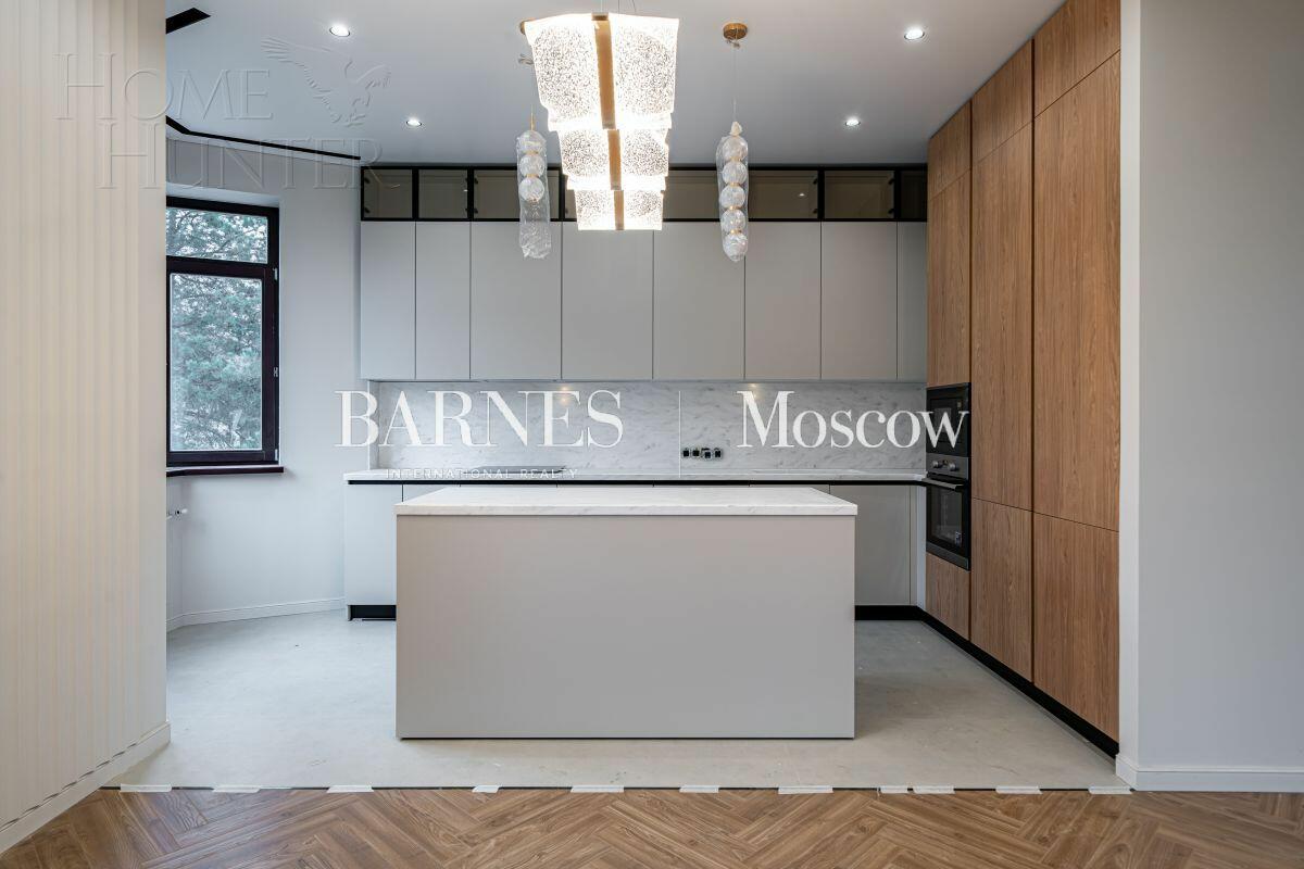 2-этажный коттедж 588 м² с отделкой