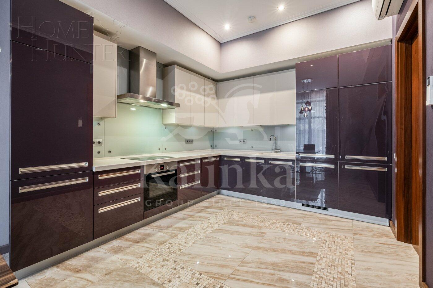 2-этажный таунхаус 220 м² с отделкой