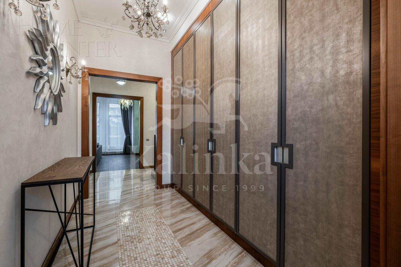 2-этажный таунхаус 220 м² с отделкой