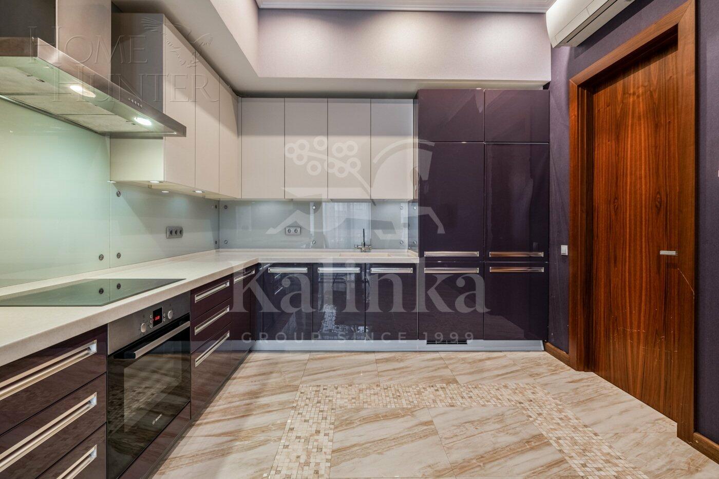 2-этажный таунхаус 220 м² с отделкой