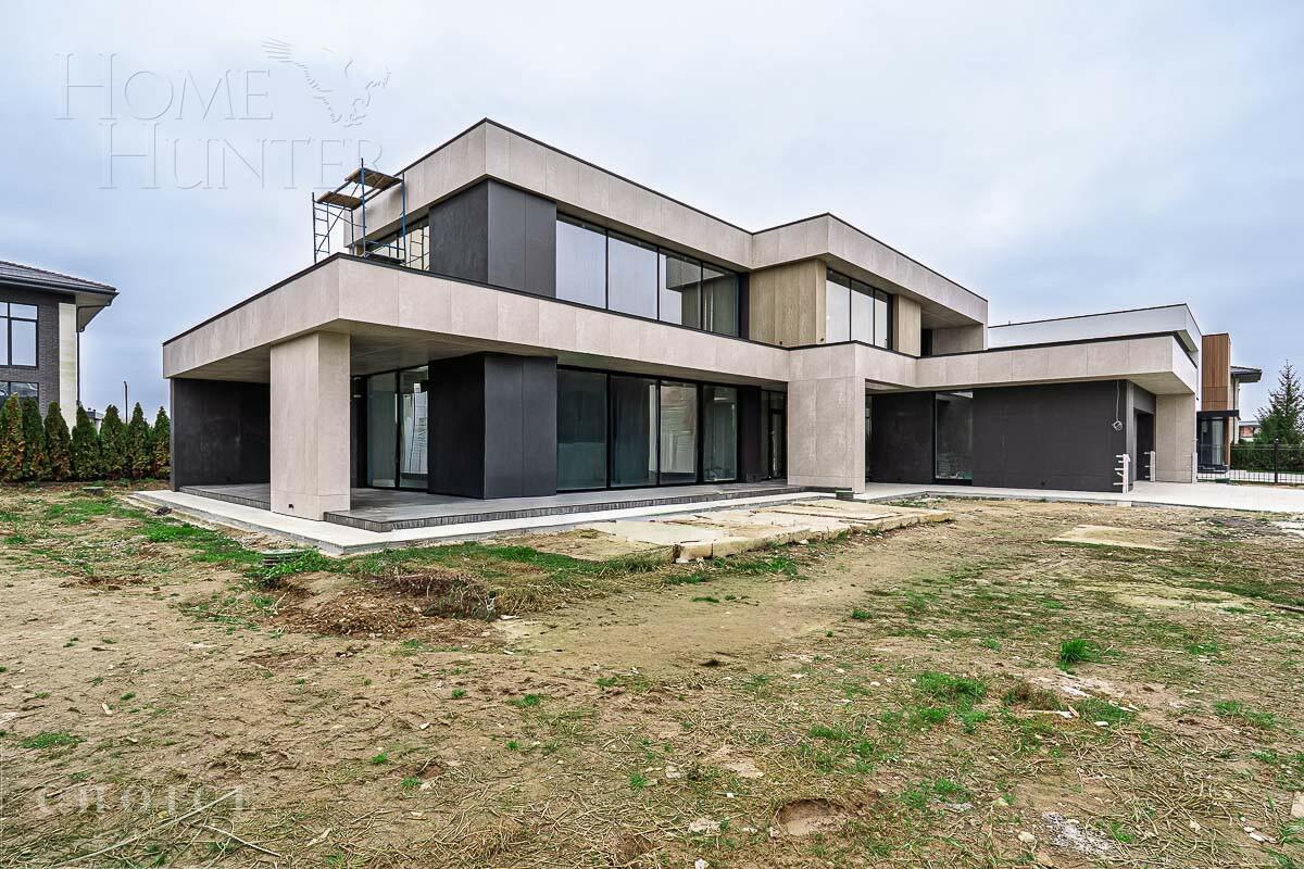 2-этажный коттедж 702 м² без отделки